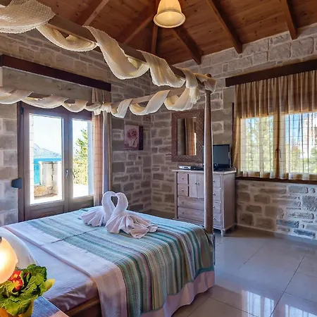 Hectoras In By Apokoronas-villas Villa