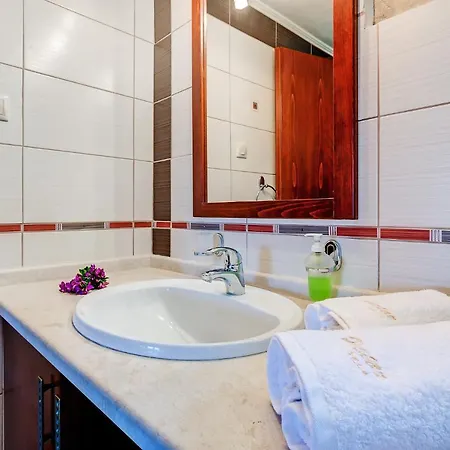Villa Hectoras In By Apokoronas-villas Plaka (Apokoronas)